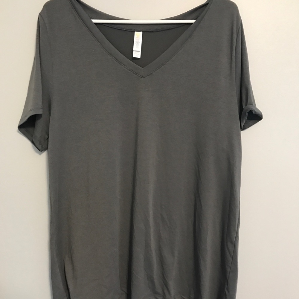 2XL Lularoe Gray Christy Tee